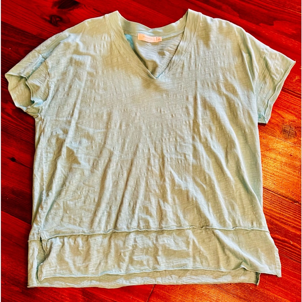 Mododoc T shirt
